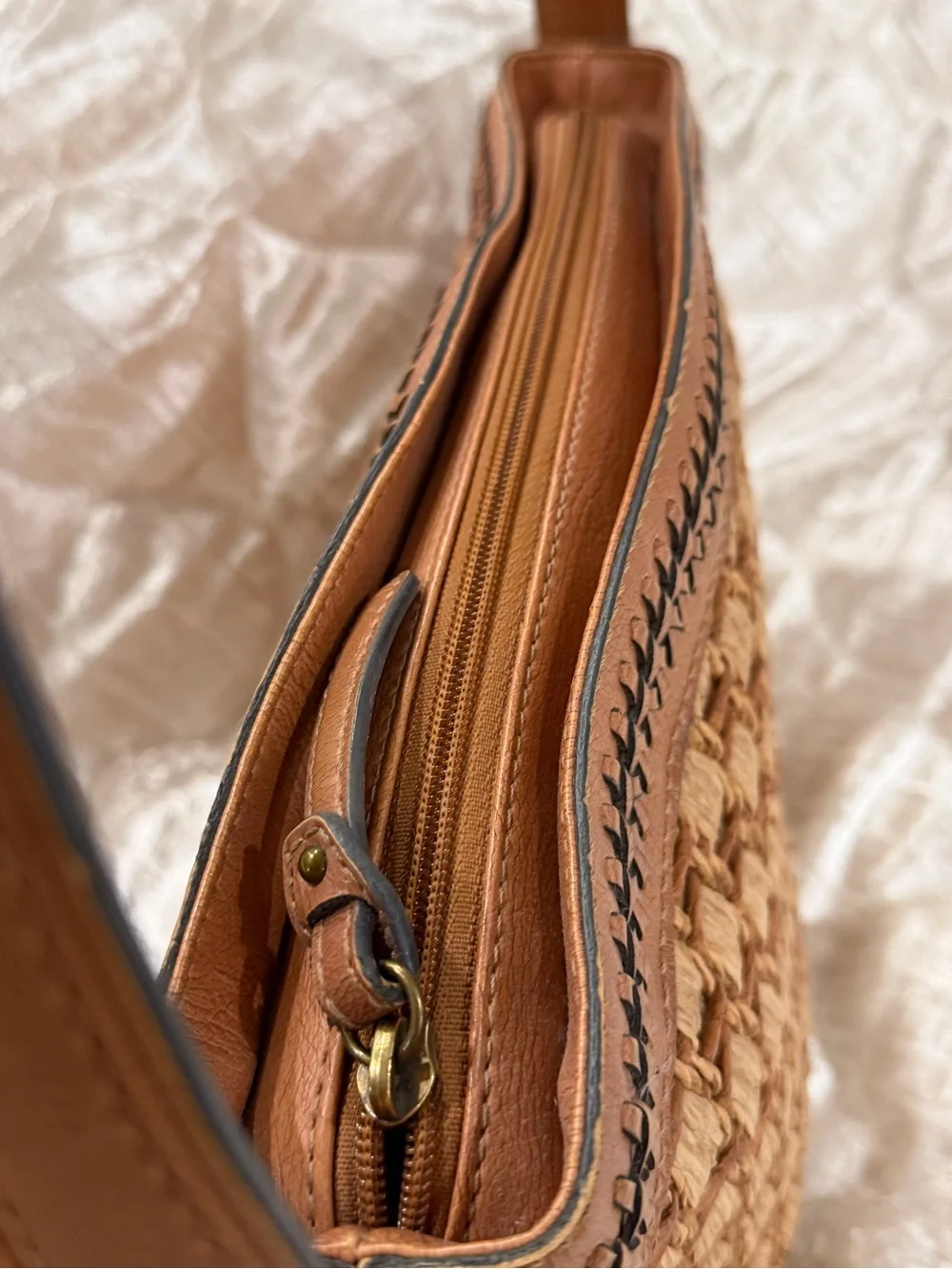 Vintage Fossil Woven Raffia & Leather Shoulder Bag - Brown